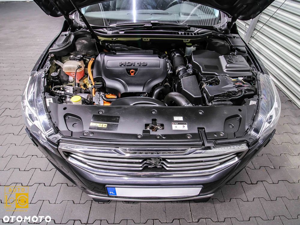 Peugeot 508 RXH Hybrid4 - 16