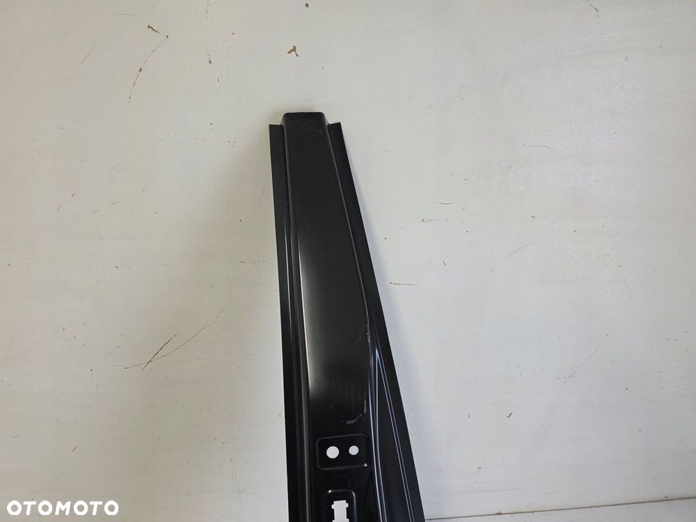 Próg prawy tył poszycie SEAT Ibiza V 5 6F0 - 7
