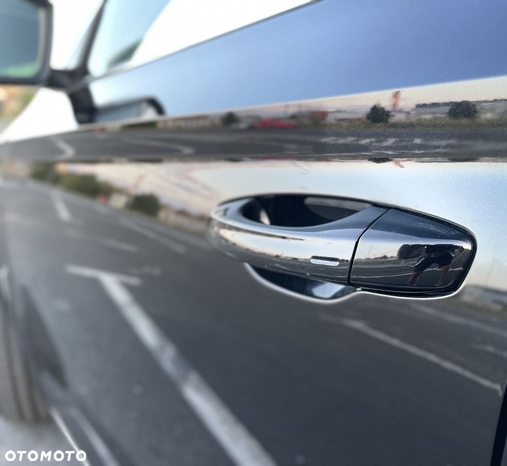 Skoda Superb 2.0 TDI SCR L&K DSG - 8