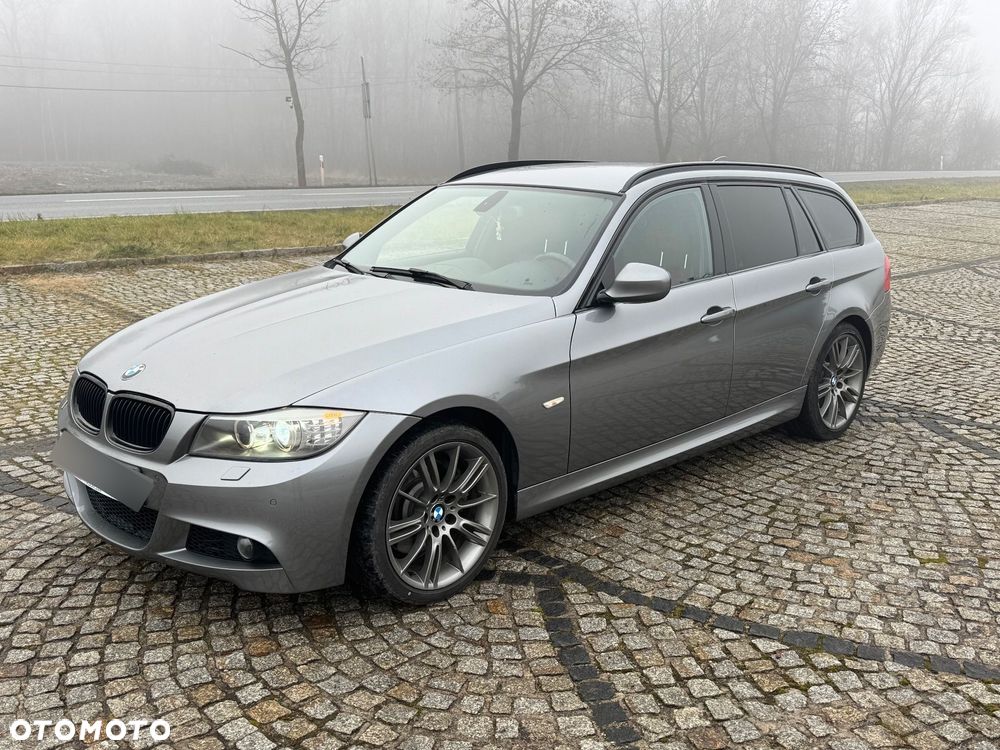 BMW Seria 3 330d xDrive - 2