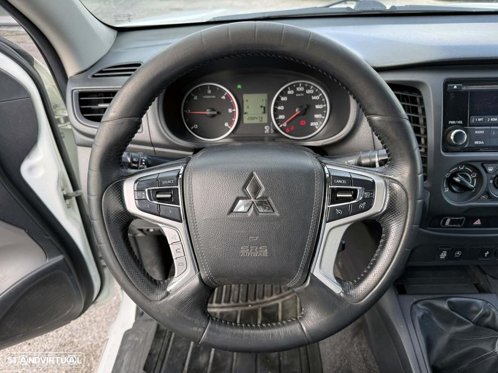 Mitsubishi L200 - 27