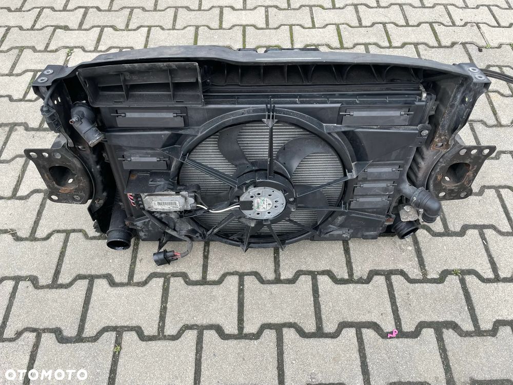 VW Golf 6 VI 5K kombi pas przedni wzmocnienie czołowe chłodnice 1.6 TDI - 3