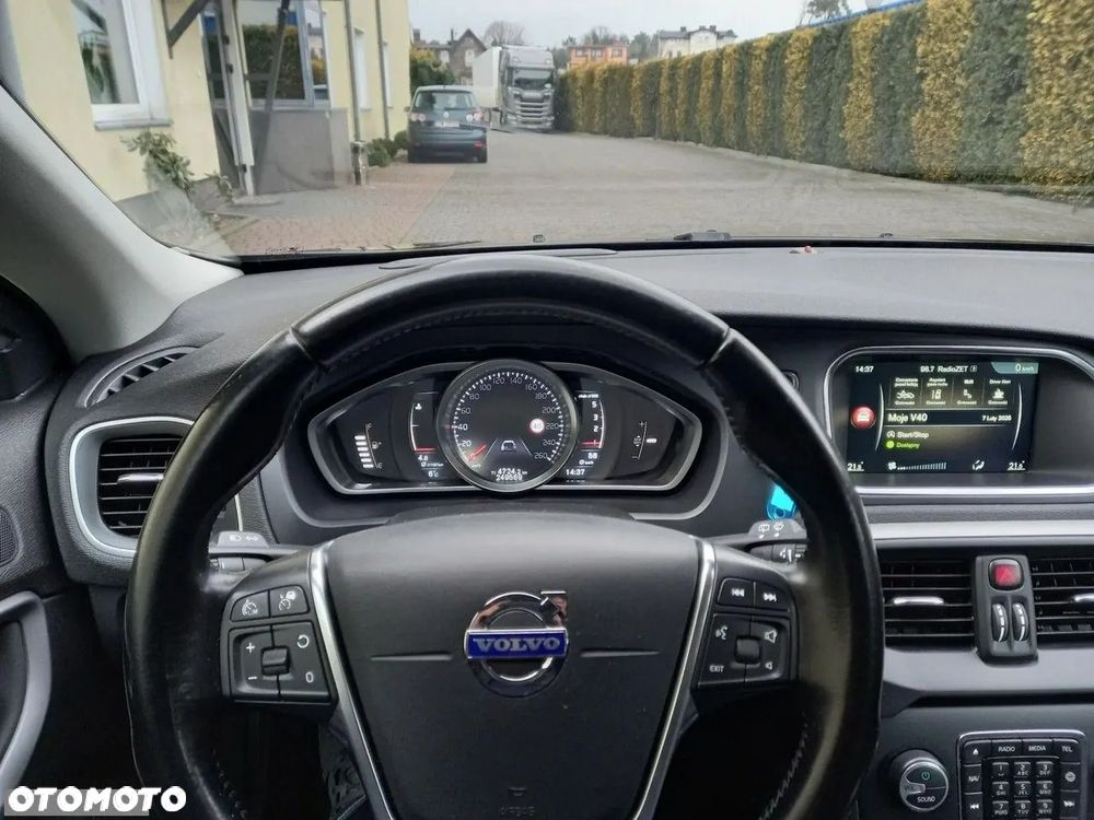 Volvo V40 D2 R-Design Summum - 29