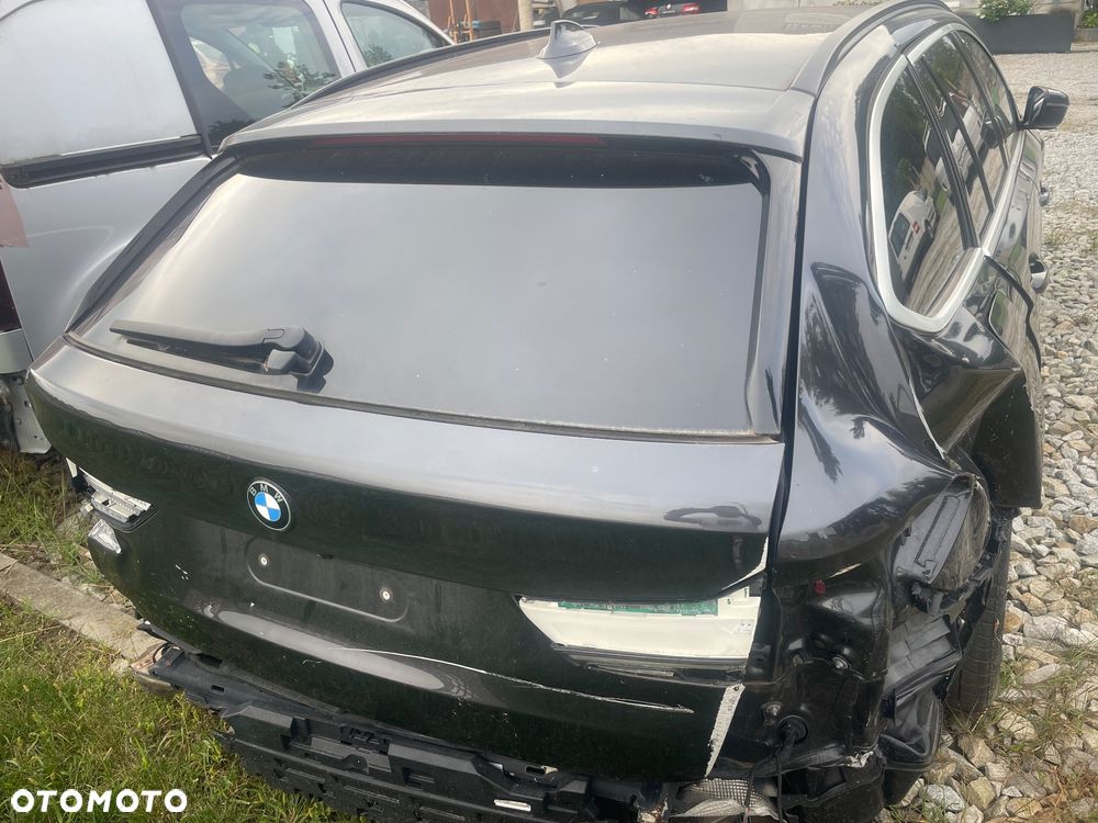 BMW Seria 5 530d xDrive Touring M Sport Edition - 10