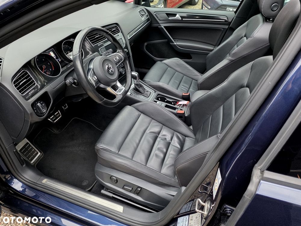Volkswagen Golf - 12