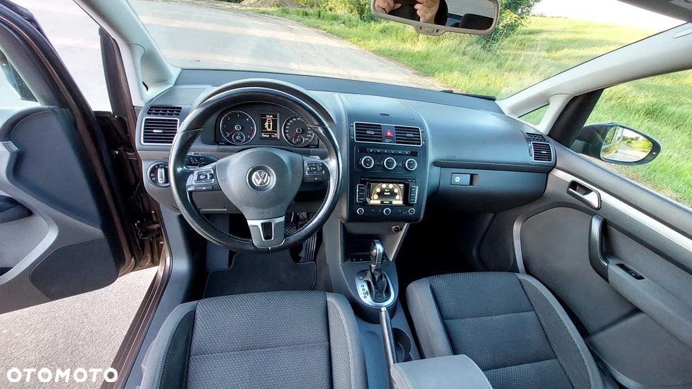 Volkswagen Touran 1.6 TDI DPF Highline DSG - 14