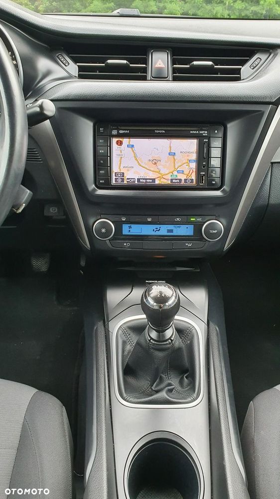 Toyota Avensis - 23