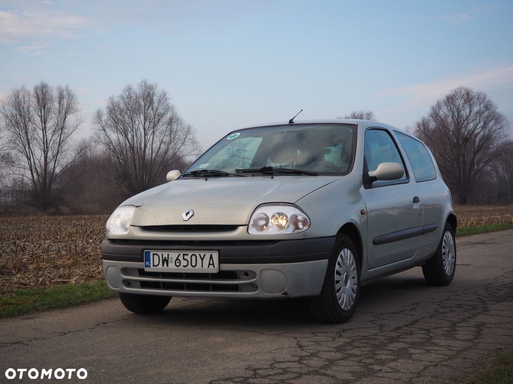 Renault Clio 1.4i RT - 11