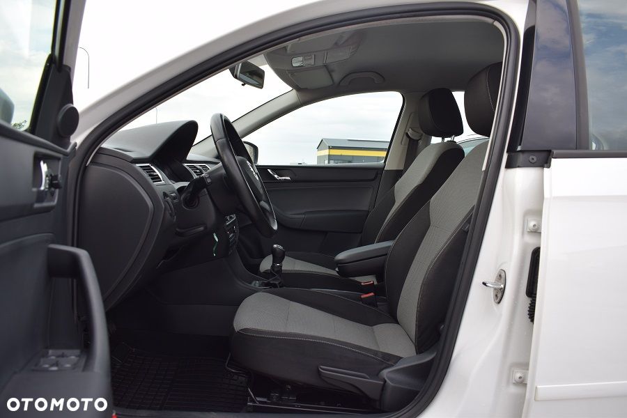 Skoda RAPID Spb 1.6 TDI DPF Ambition - 6