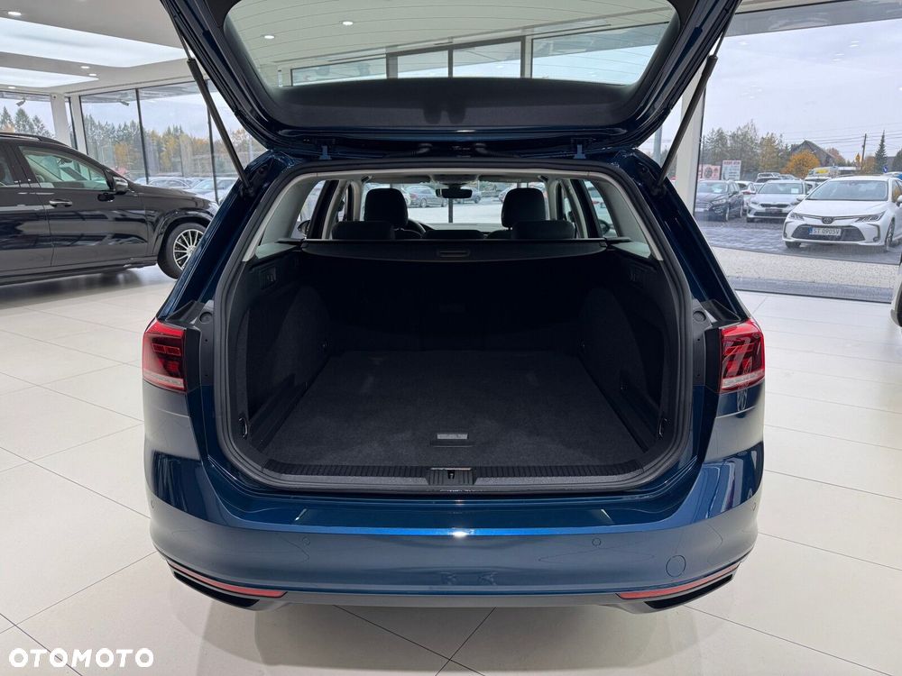 Volkswagen Passat - 17
