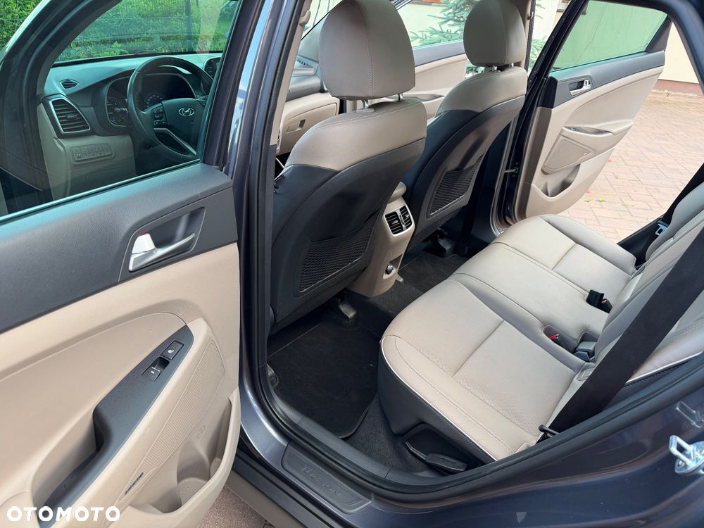 Hyundai Tucson blue 1.6 CRDi 4WD DCT Premium - 30