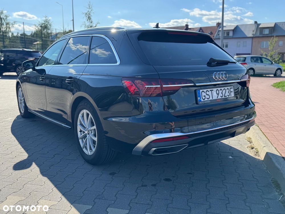 Audi A4 Avant 2022 photo 3