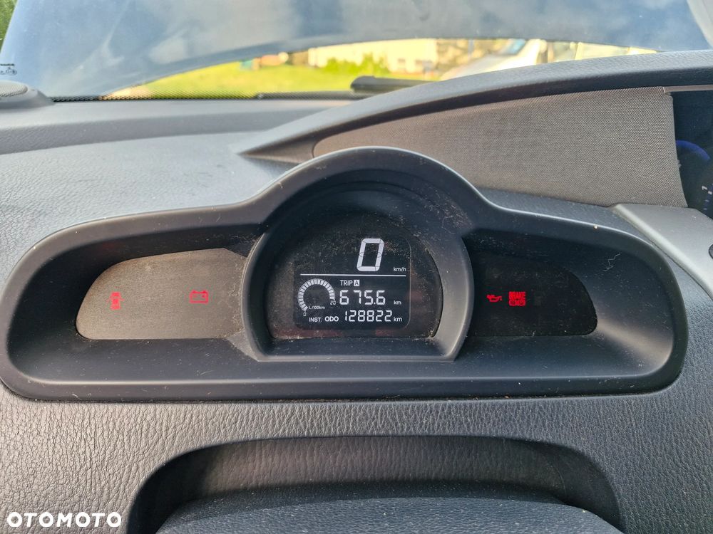 SsangYong/KGM Rodius 200 e-XDi Crystal Plus - 15
