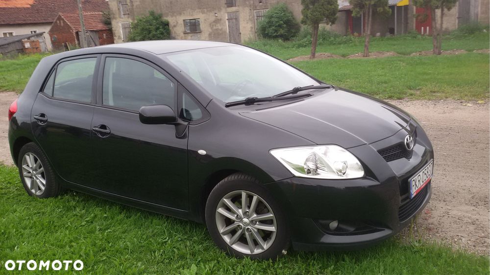 Toyota Auris - 1