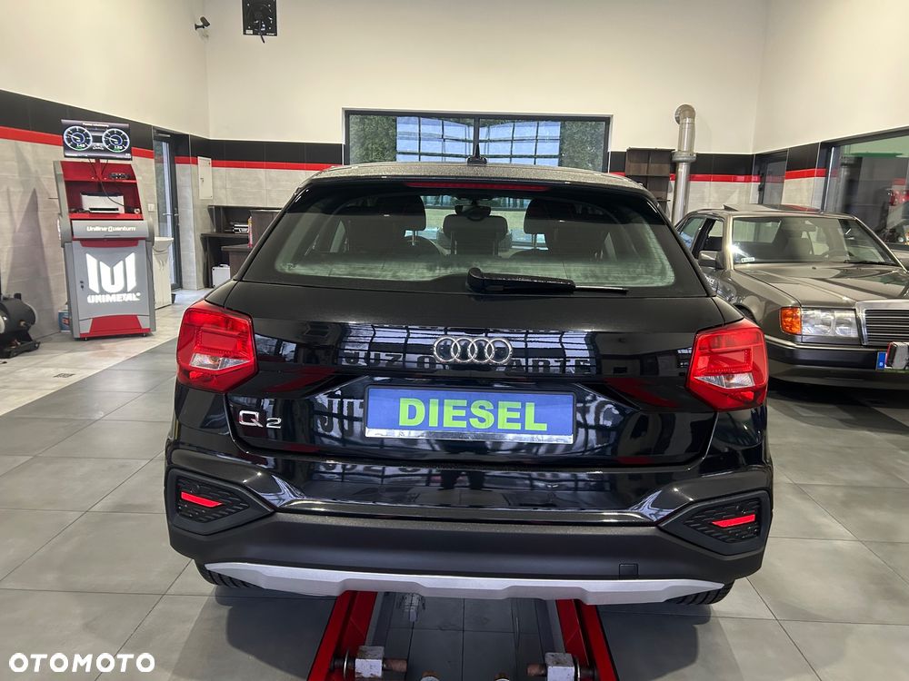 Audi Q2 35 TDI S tronic design - 6