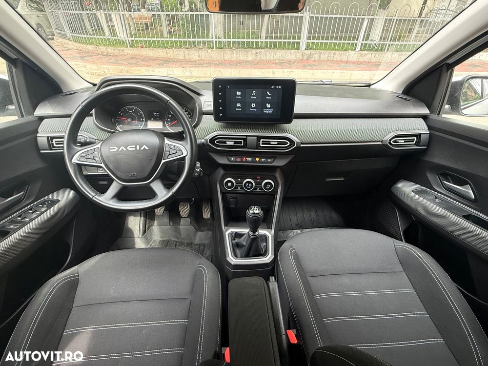 Dacia Logan TCe 90 Essential - 7