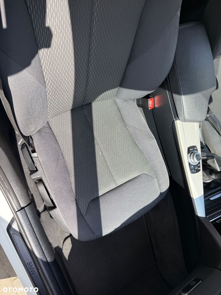 BMW Seria 3 320d Sport Line - 31