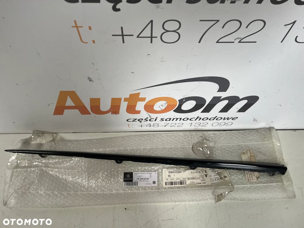 LISTWY OZDOBNE PROGU MERCEDES AMG 190 GTR GTC A1906940300 CZARNA POŁYS - 1