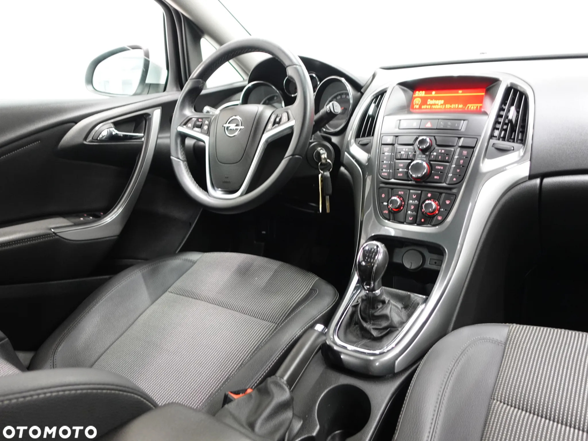 Opel Astra IV 1.6 CDTI Cosmo - 32