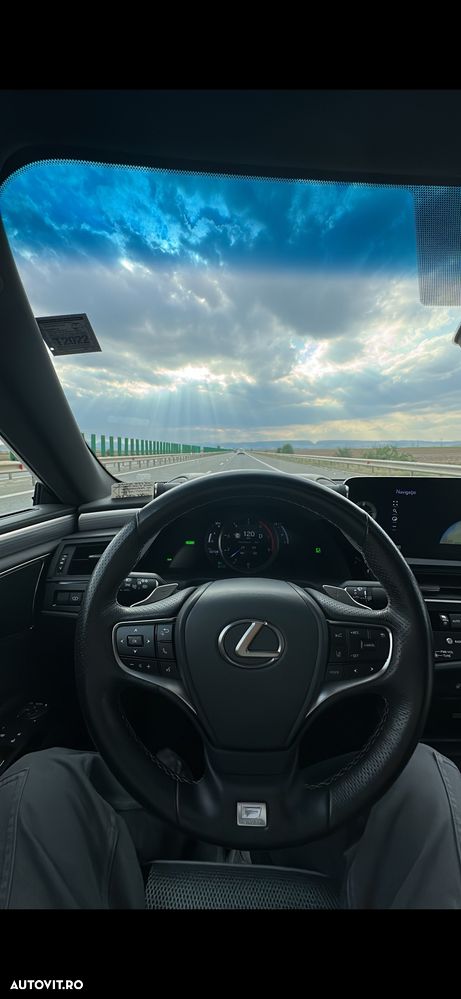 Lexus Seria ES - 10