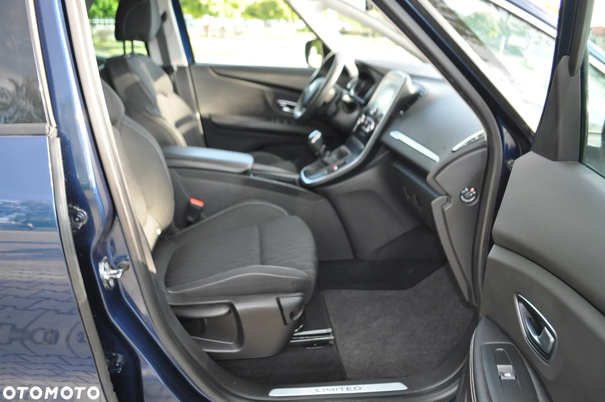 Renault Scenic TCe 140 GPF LIMITED - 17
