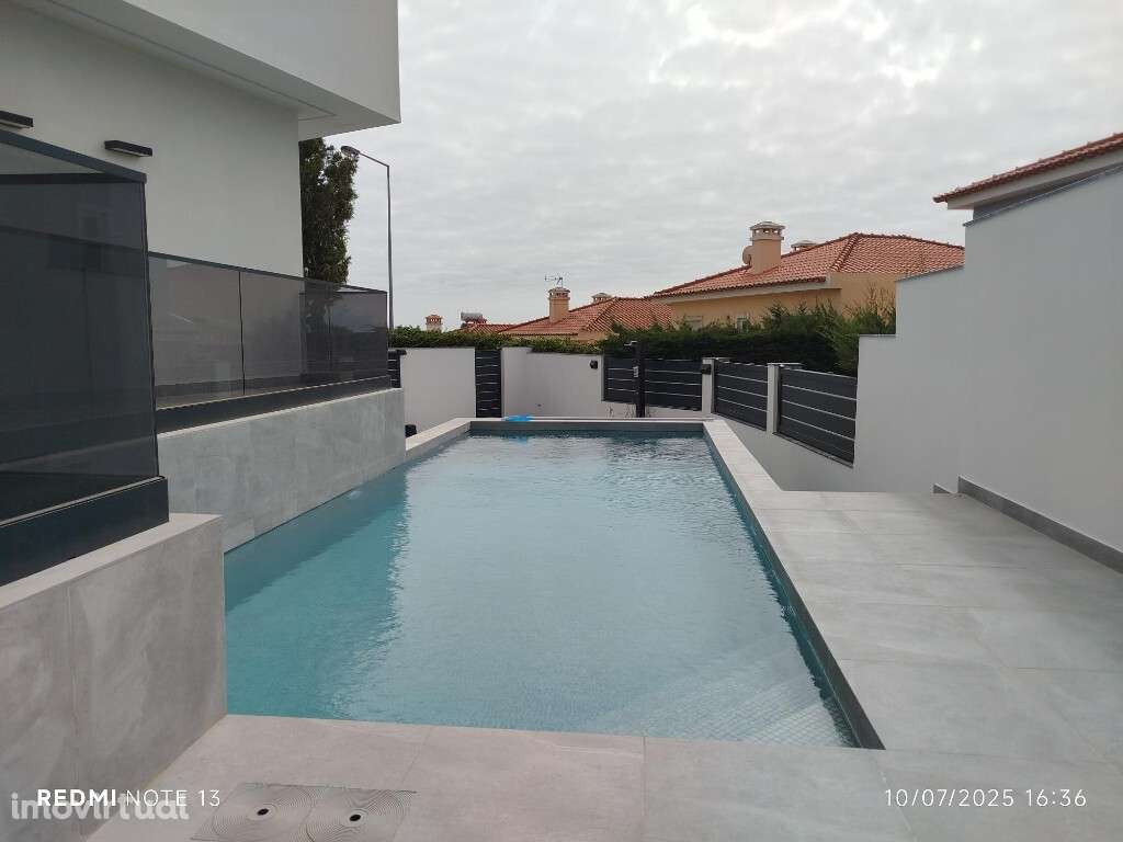 Moradia para venda em Alvide - Cascais - Grande imagem: 2/36