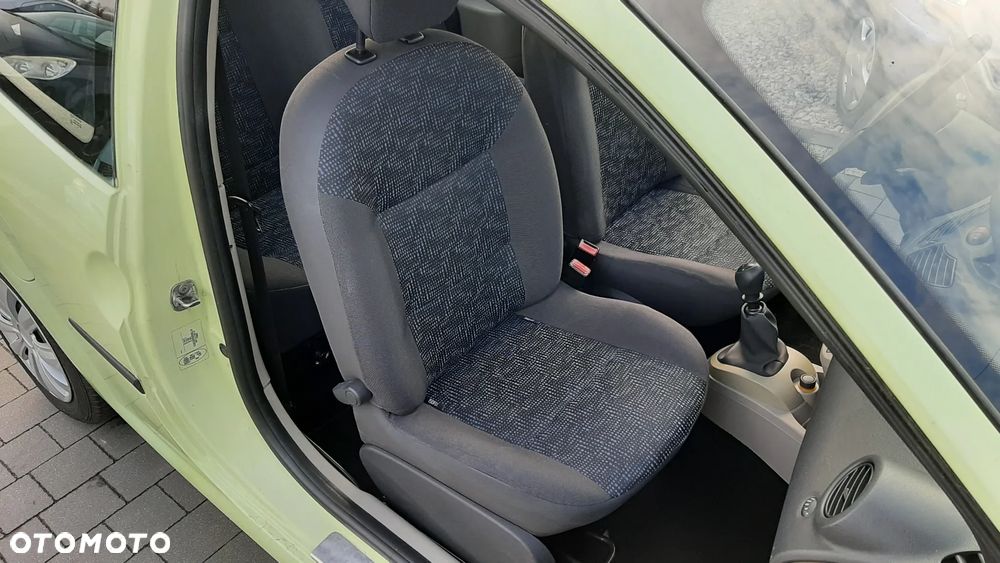 Renault Twingo 1.2 8V Access - 18