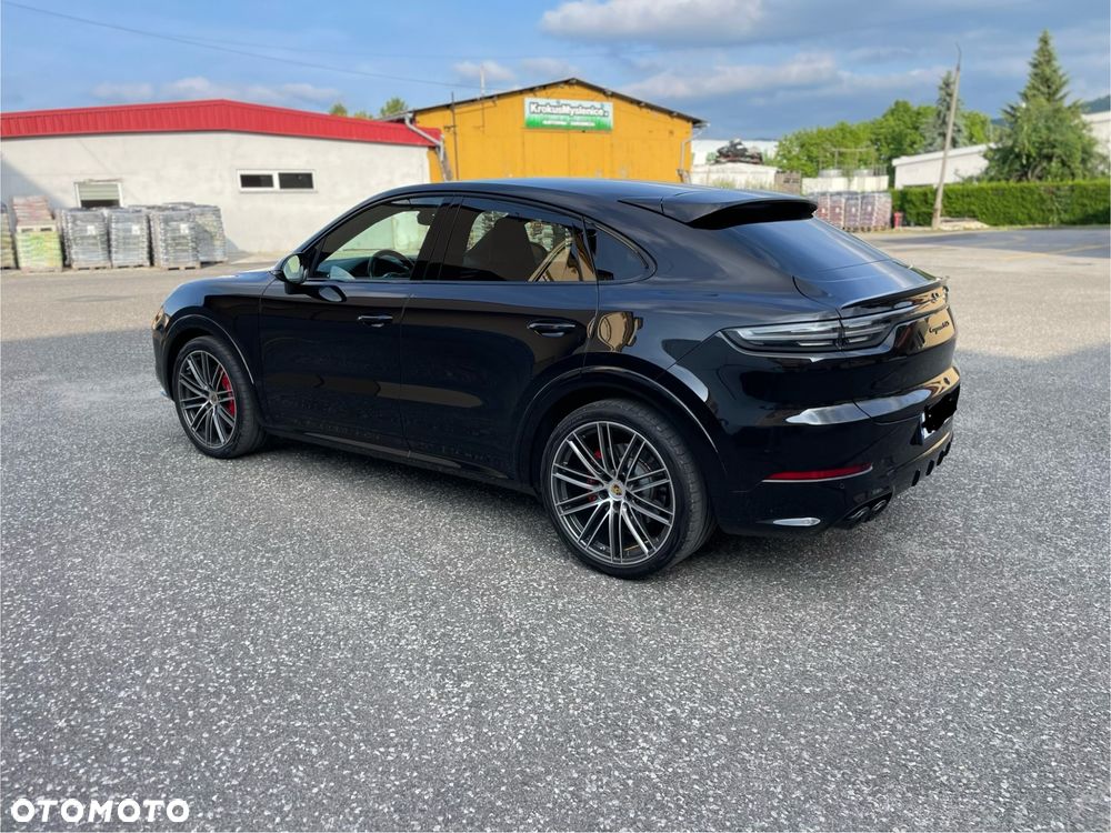 Porsche Cayenne Coupe GTS - 15