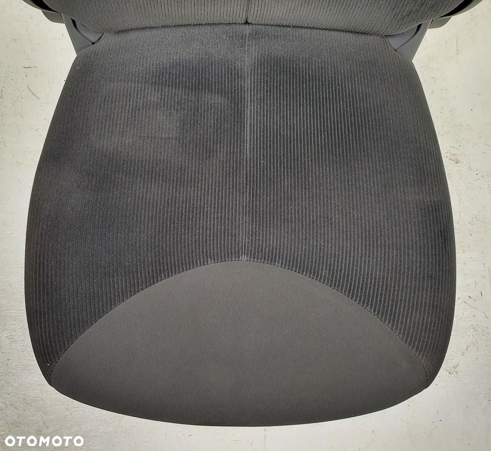 FOTEL KIEROWCY LEWY PRZÓD PRZEDNI CITROEN C1 - 2