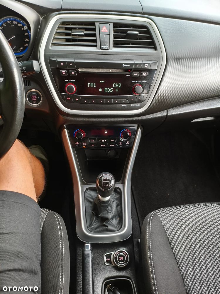 Suzuki SX4 S-Cross 1.6 DDiS 4x4 Comfort - 27