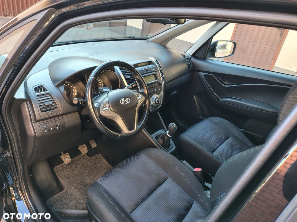 Hyundai ix20 1.4 blue Comfort - 12