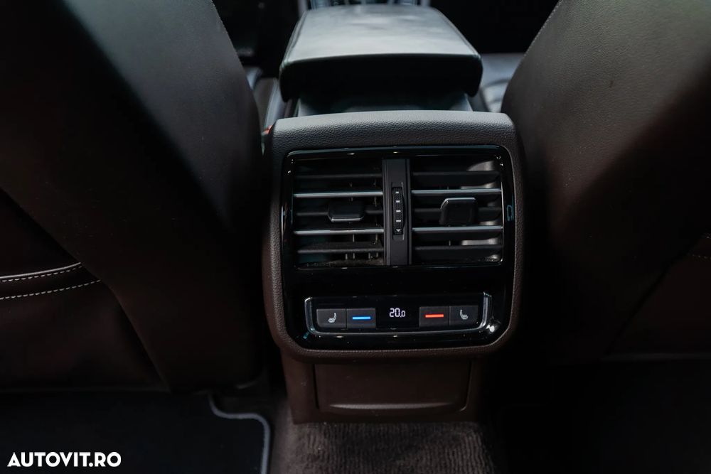 Volkswagen Passat - 13
