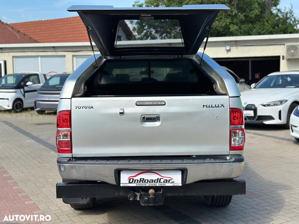 Toyota Hilux - 16