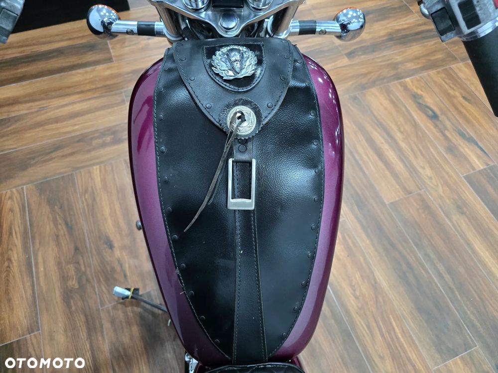 Suzuki Intruder - 17