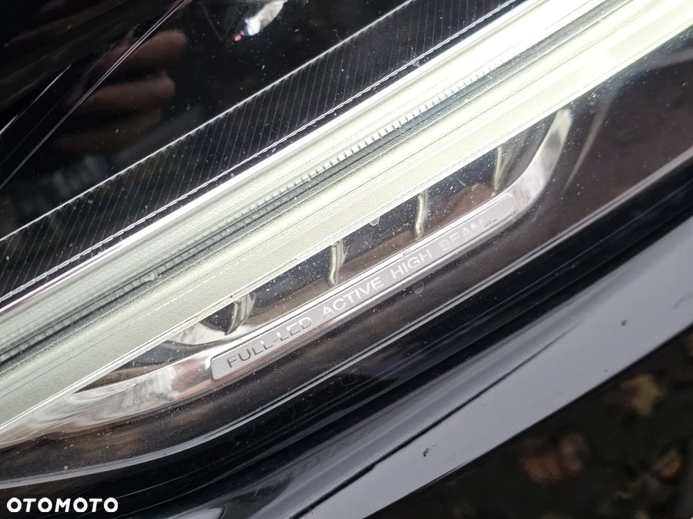 Volvo S90 D4 Inscription - 35