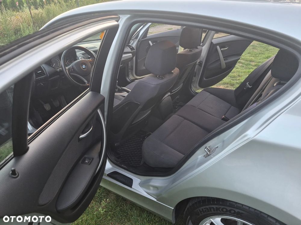 BMW Seria 1 118i - 10