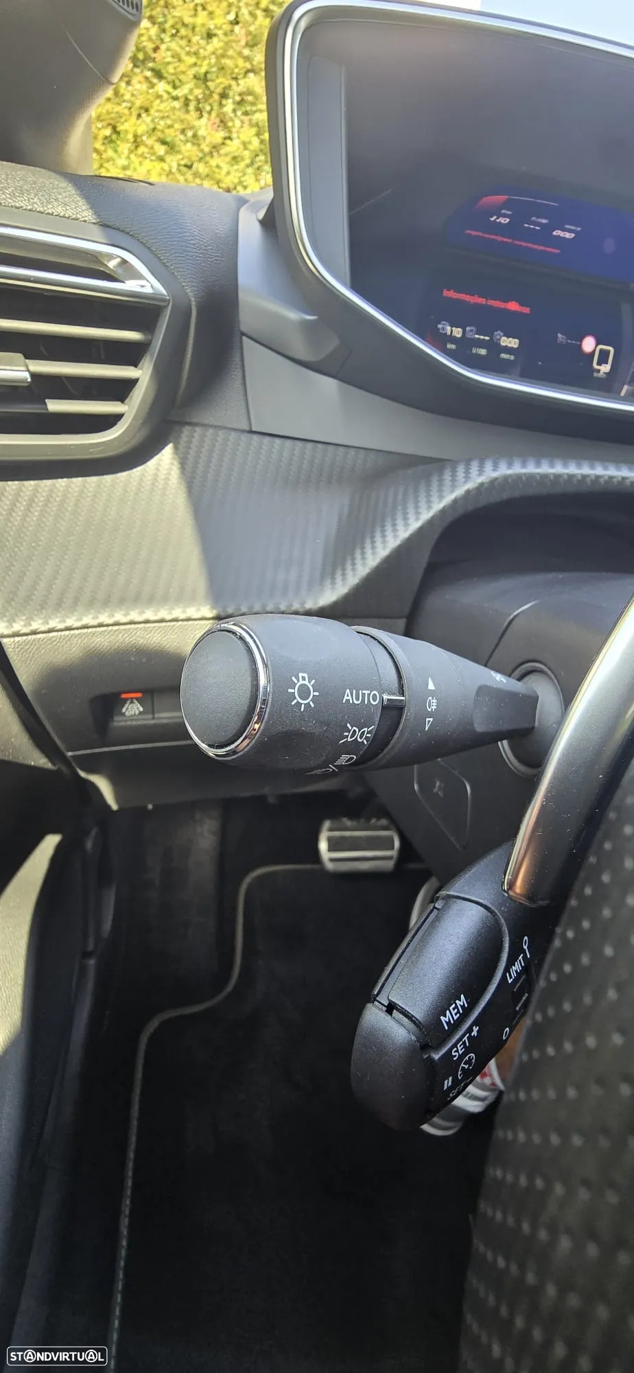 Peugeot 208 - 14