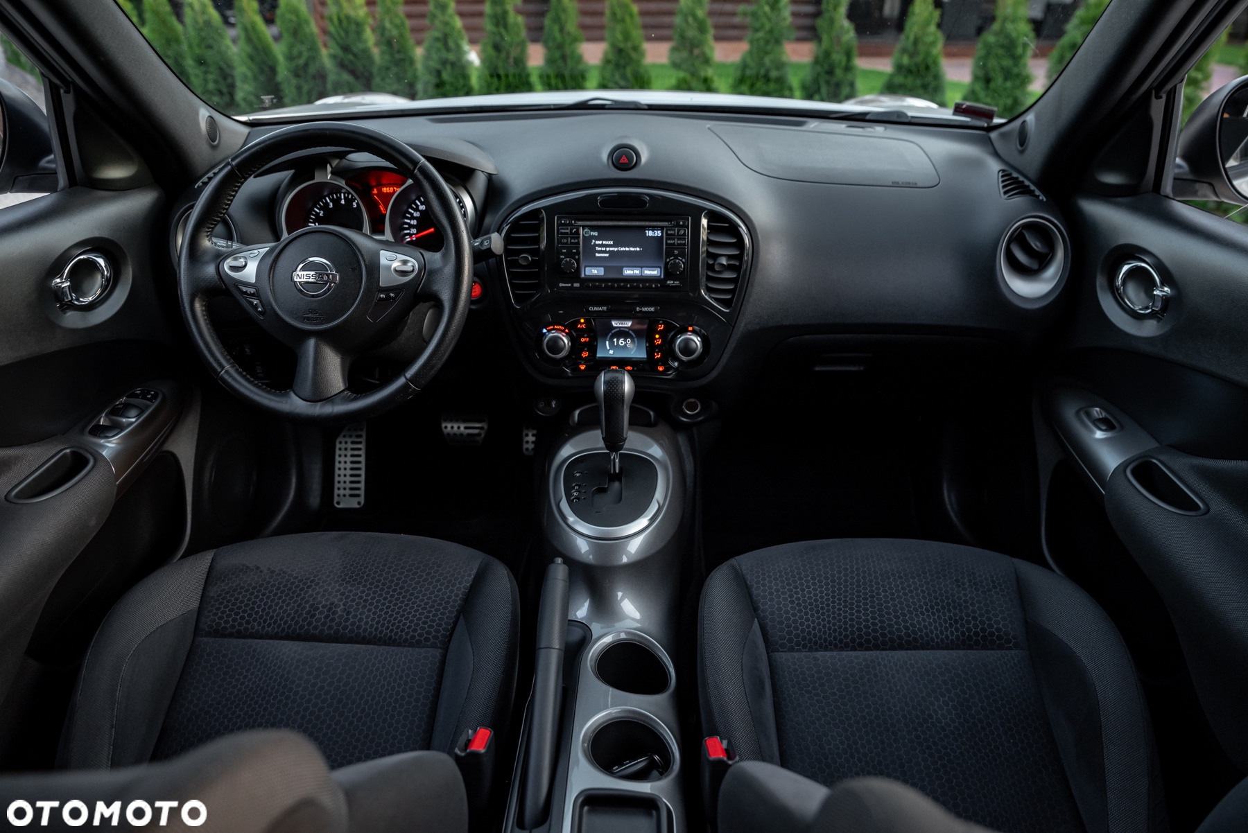 Nissan Juke 1.6 T Tekna 4x4 - 26