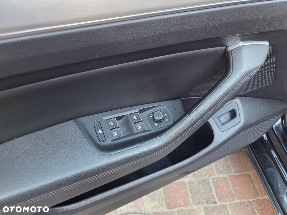 Volkswagen Passat Variant 1.5 TSI EVO Highline DSG - 26