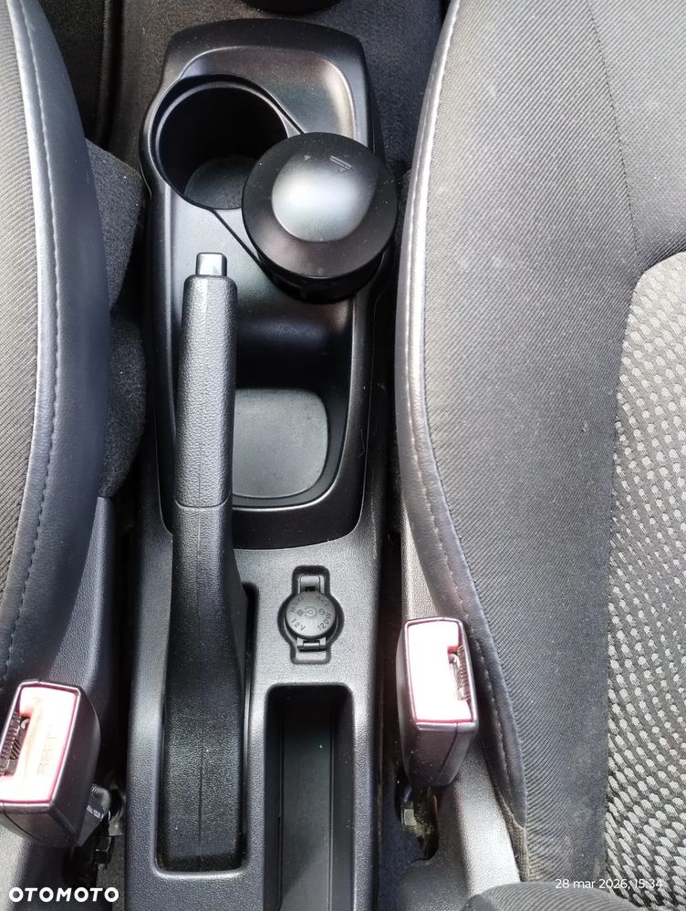 Hyundai i10 1.1 Edition 20 - 27