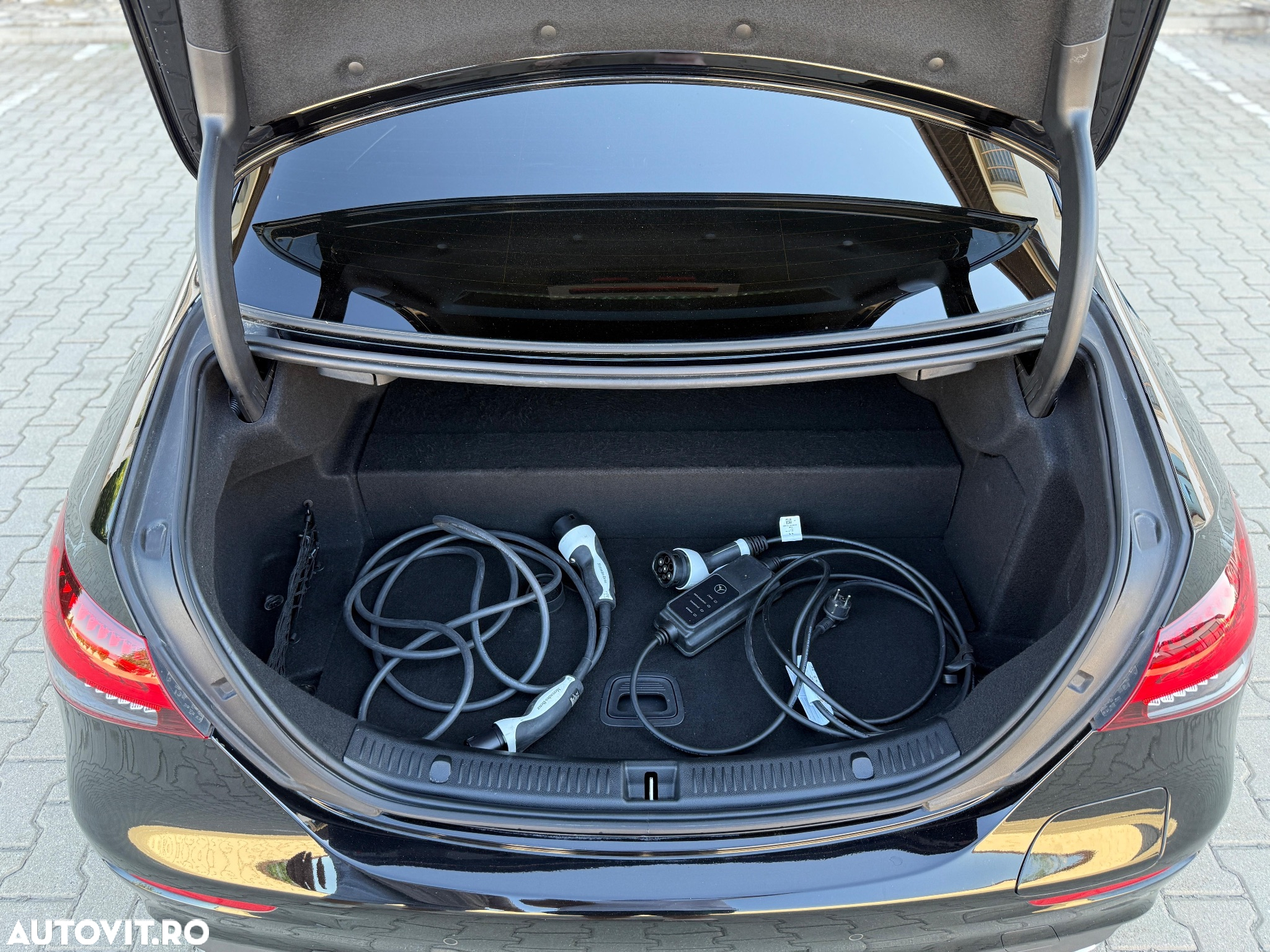 Mercedes-Benz E 300 T 9G-TRONIC AMG Line - 18