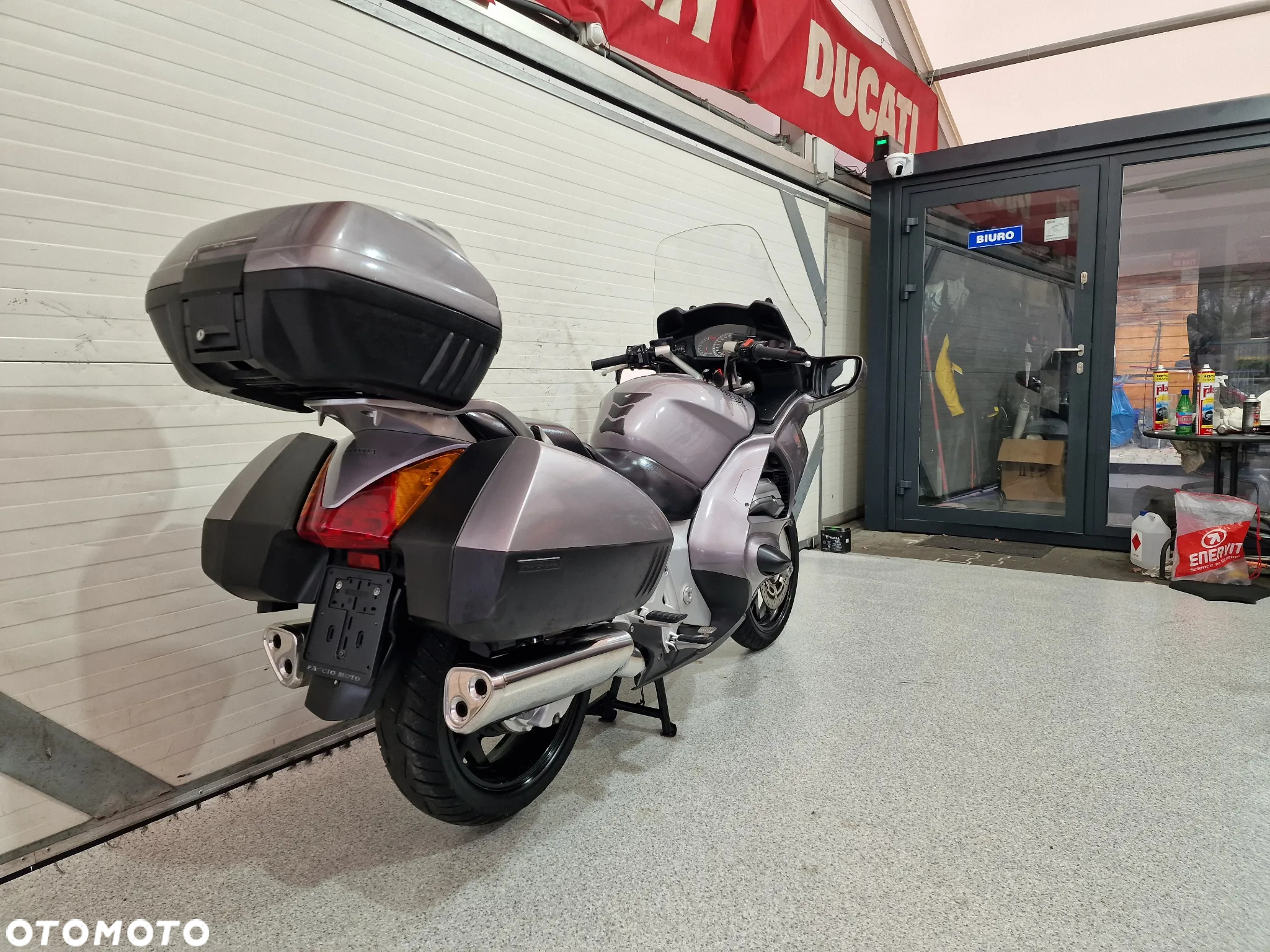 Honda ST - 16