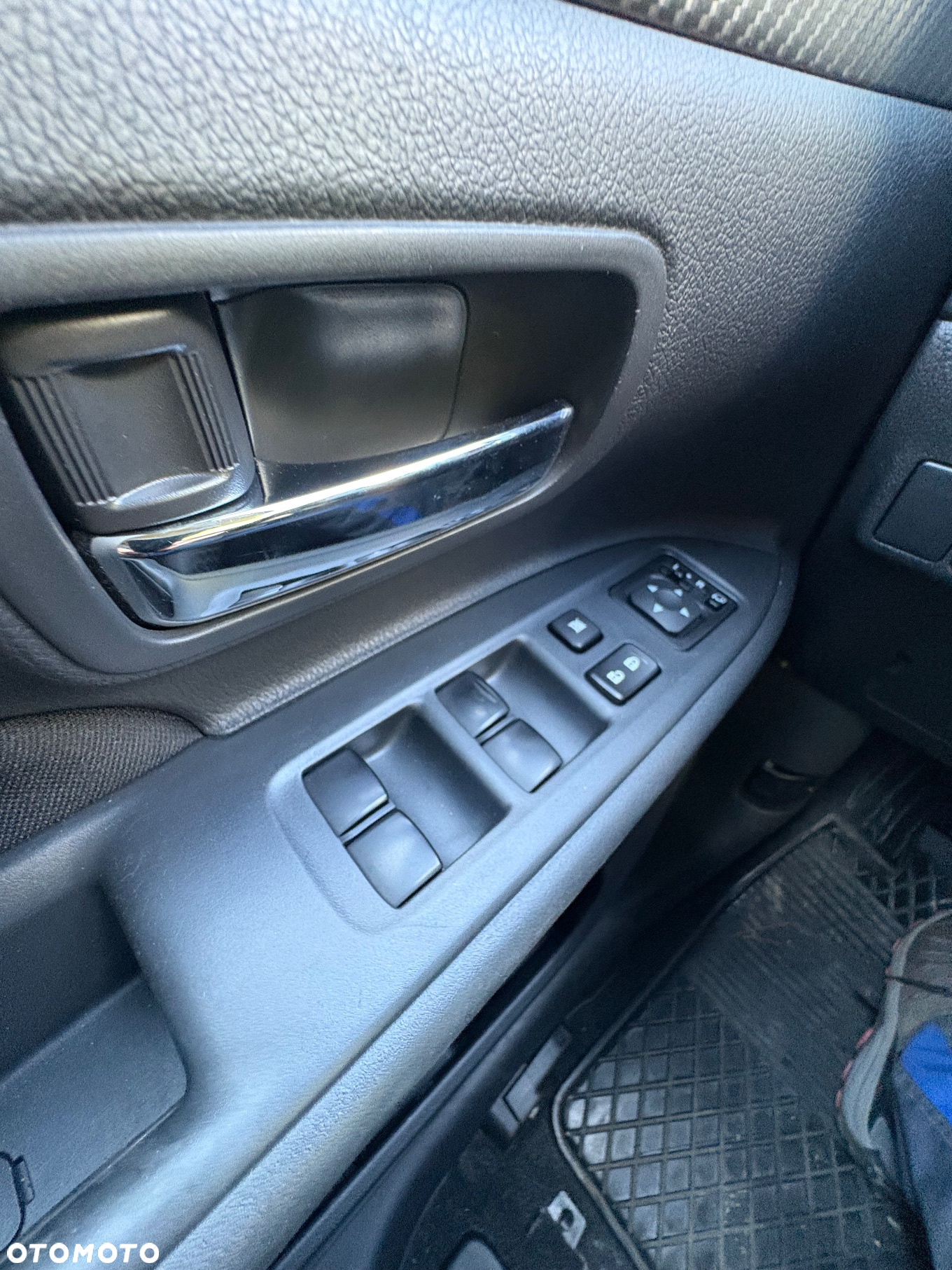Mitsubishi Outlander - 17