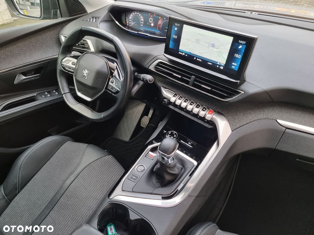 Peugeot 3008 1.5 BlueHDi Allure Pack S&S - 18