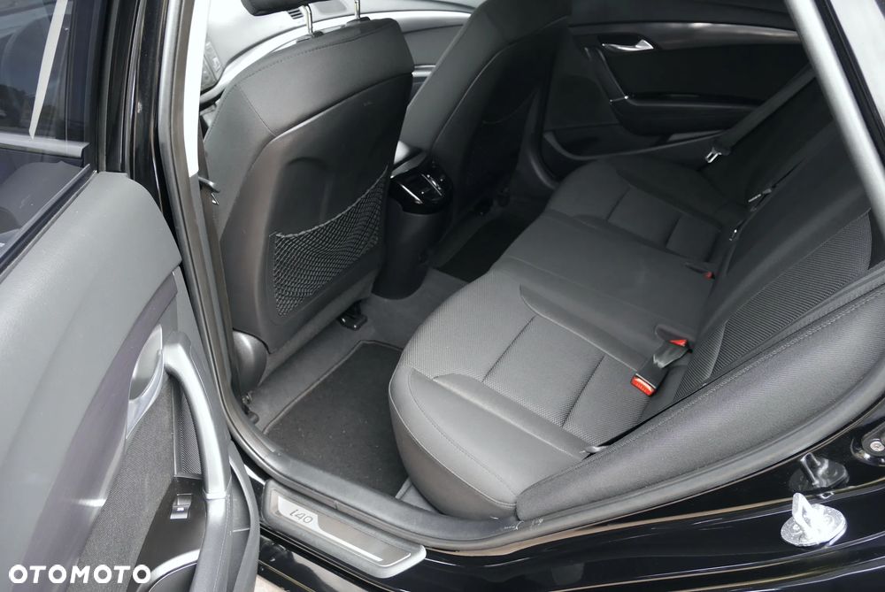 Hyundai i40 Kombi 1.7 CRDi Premium - 14
