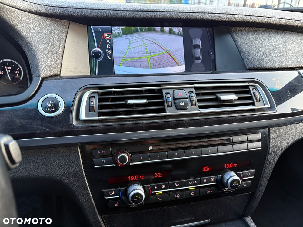 BMW Seria 7 730d - 8
