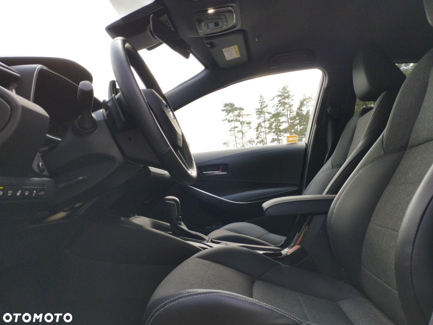 Toyota Corolla - 12