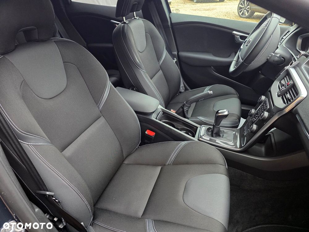 Volvo V40 - 13