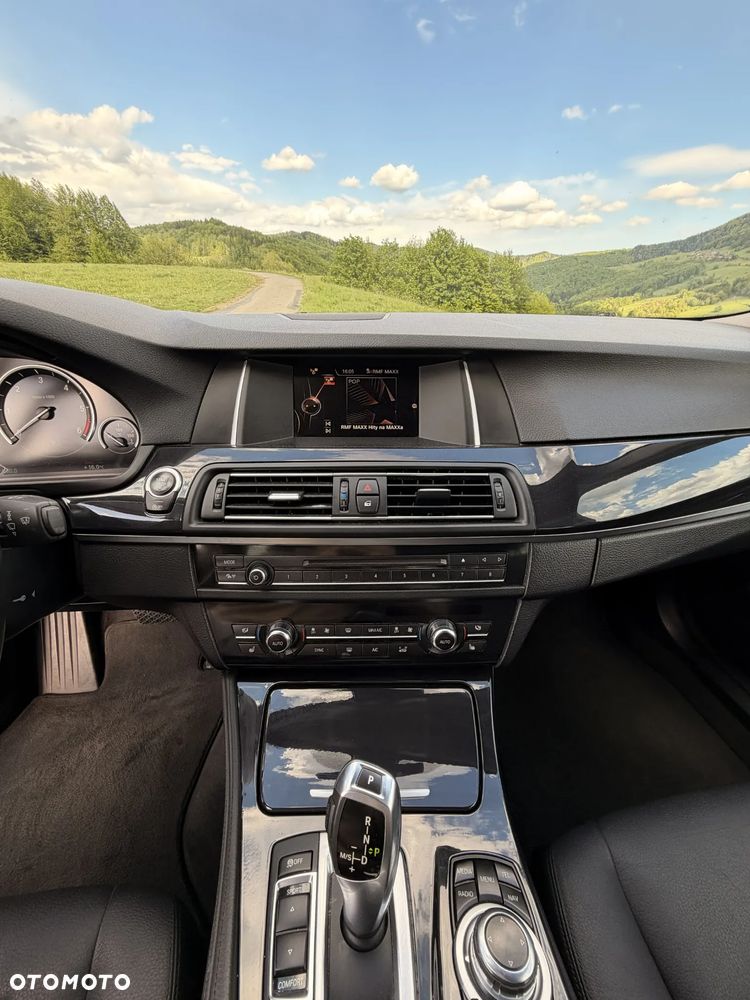 BMW Seria 5 520d xDrive - 19