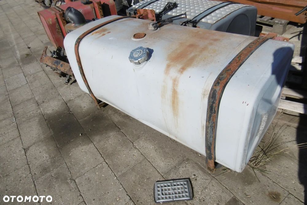 Zbiornik paliwa Man F2000 TGA - 1